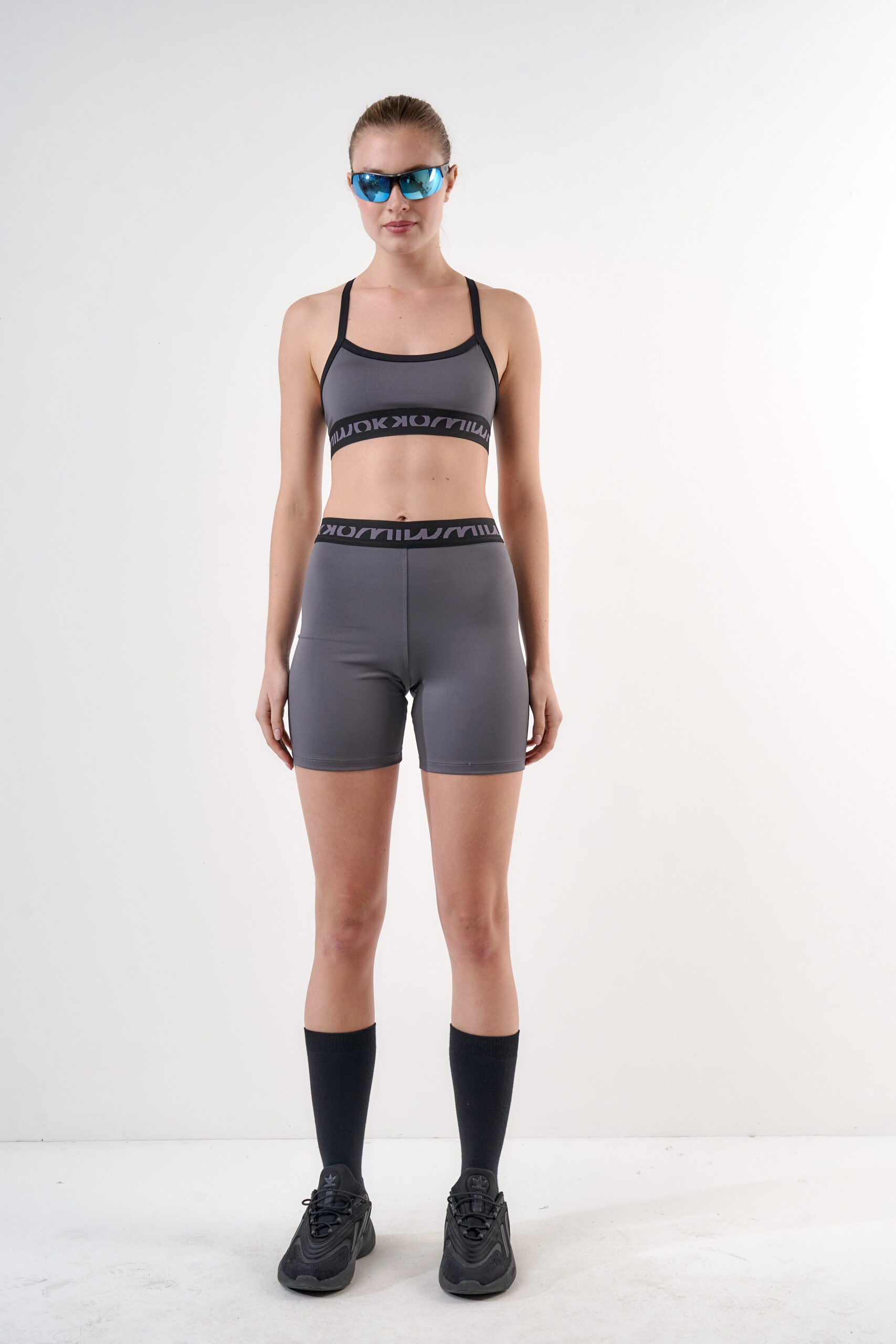 Short Charge - Imagen 3